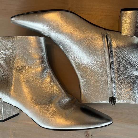 Saint Laurent Loulou 50 Silver Leather Ankle Boot - Picture 2 of 8